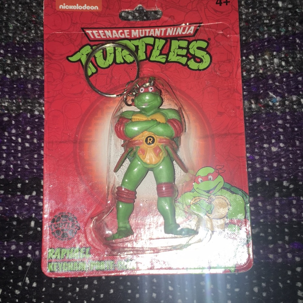 TMNT Raphael Keychain - Picture 2 of 4